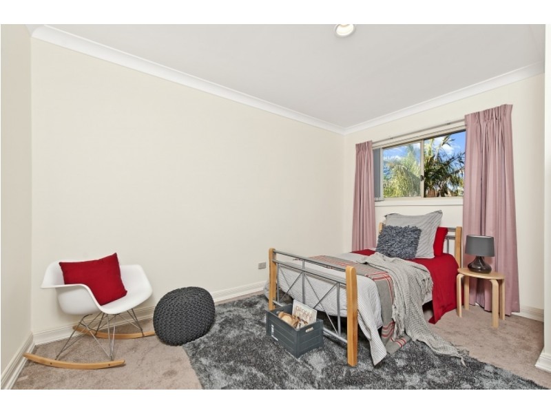 1/4 Lisa Place, Sunshine Bay NSW 2536