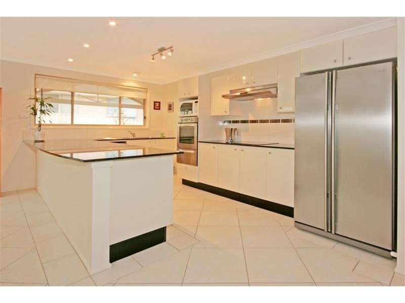 7 Gibson Place, Batehaven NSW 2536
