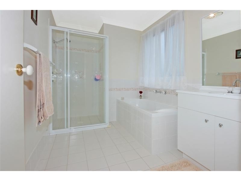7 Gibson Place, Batehaven NSW 2536