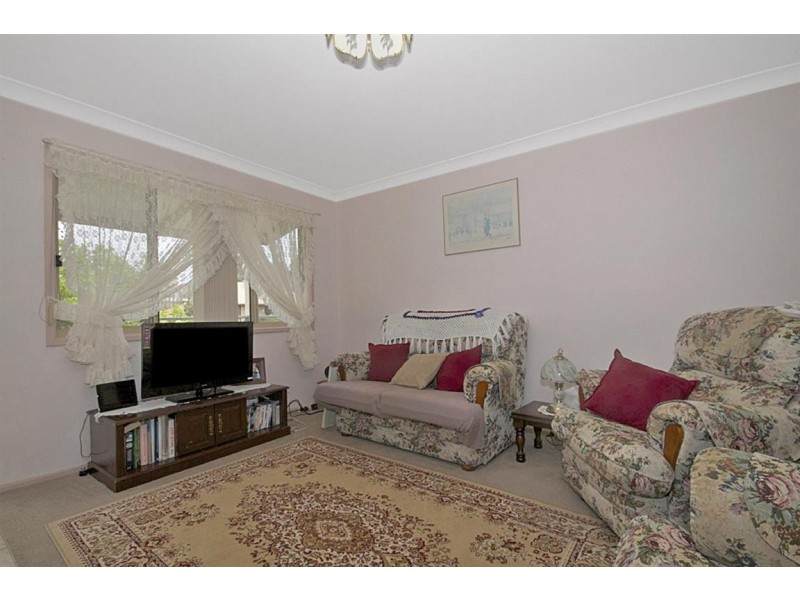 15 Matthew Parade, Batehaven NSW 2536