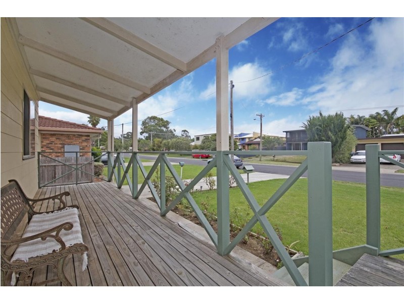 15 Matthew Parade, Batehaven NSW 2536