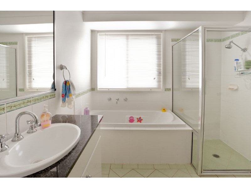 12 Batman Place, Sunshine Bay NSW 2536