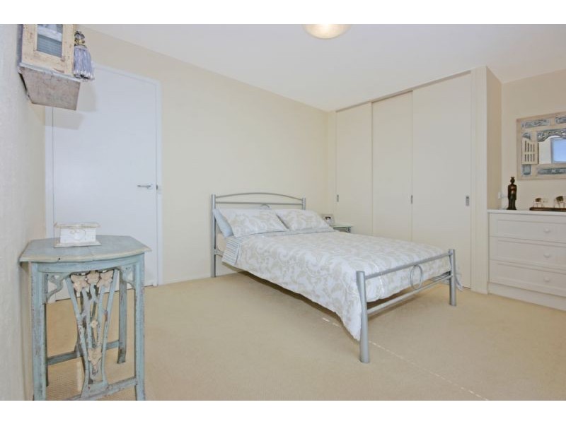 25 Parker Ave, Surf Beach NSW 2536