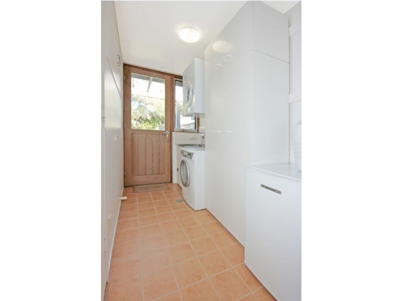 25 Parker Ave, Surf Beach NSW 2536