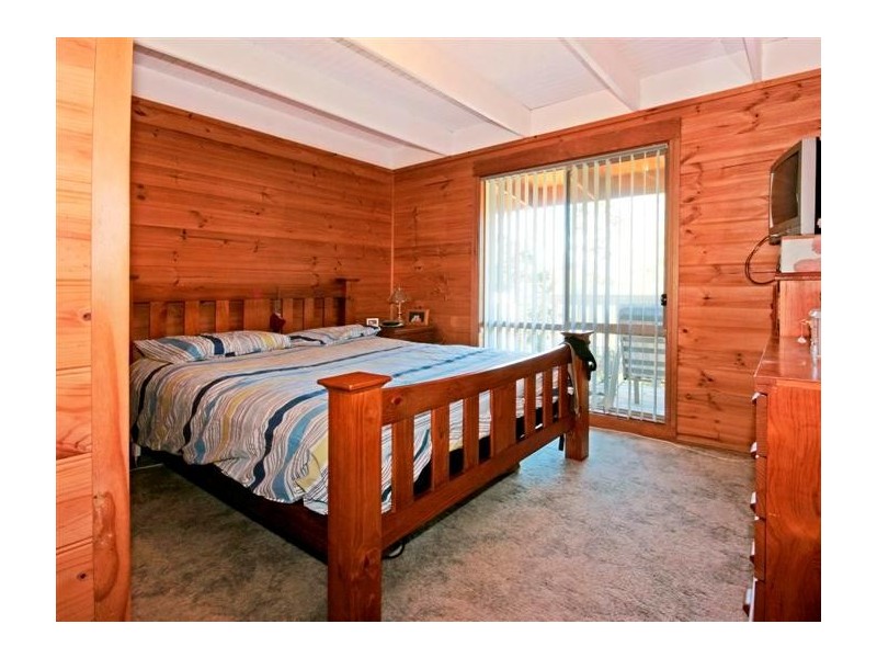 4 Penthouse Place, North Batemans Bay NSW 2536