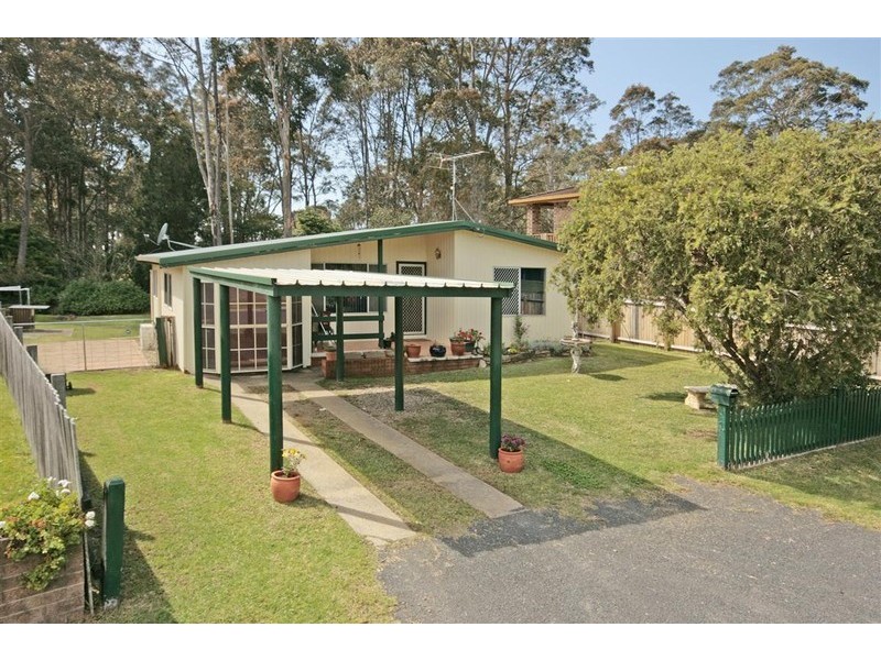 25 Flinders Way, Surf Beach NSW 2536