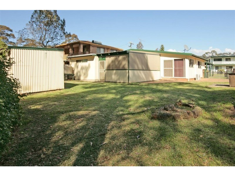 25 Flinders Way, Surf Beach NSW 2536