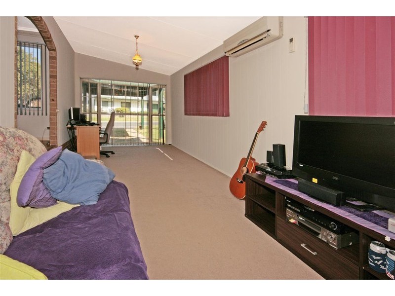 25 Flinders Way, Surf Beach NSW 2536