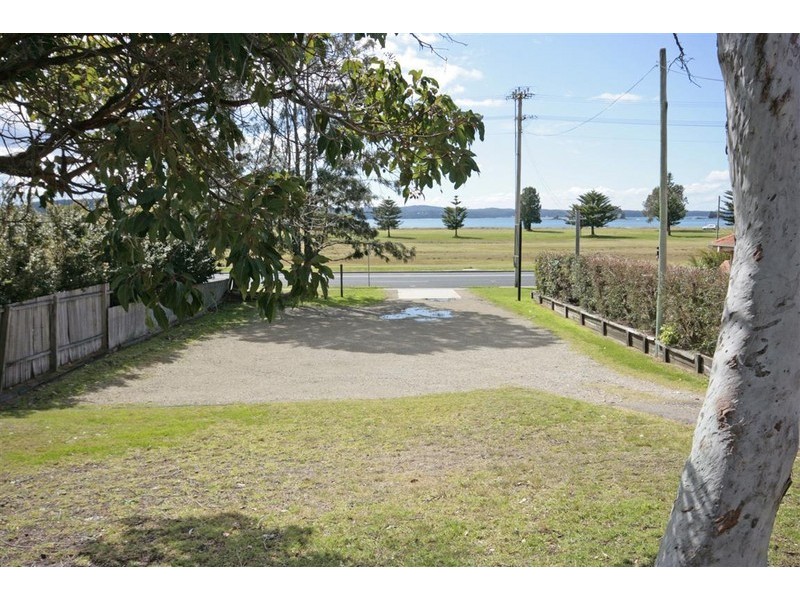 210  Beach Rd, Batehaven NSW 2536