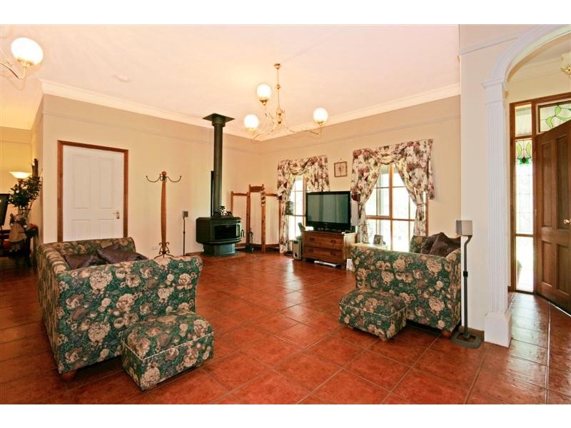 3 Figtree Close, Surf Beach NSW 2536