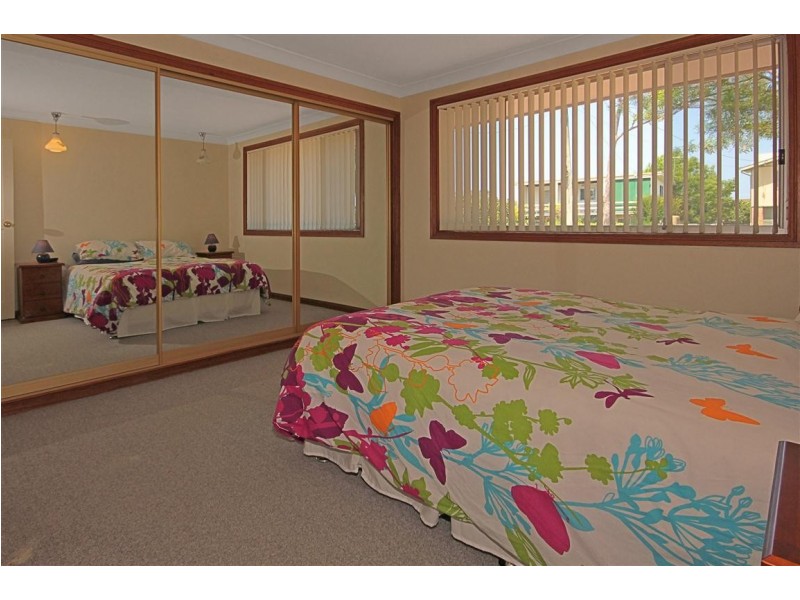 19 Bayview Street, Surfside NSW 2536