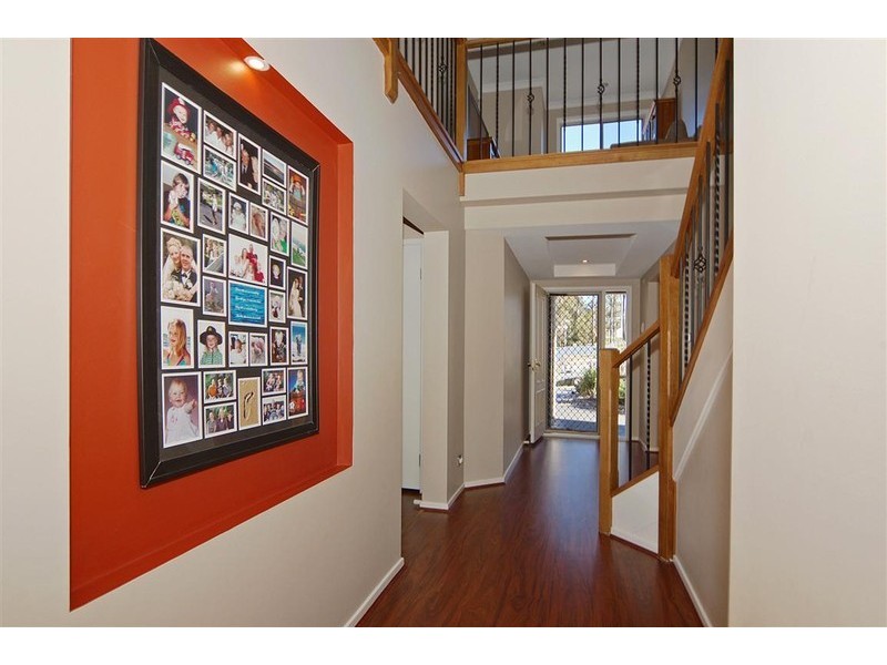 4 Hartog Place, Sunshine Bay NSW 2536