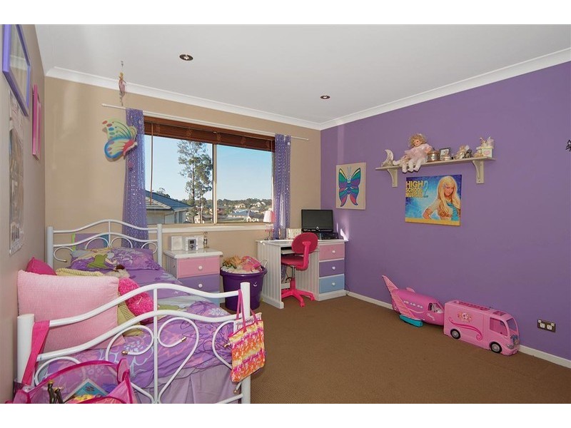 4 Hartog Place, Sunshine Bay NSW 2536