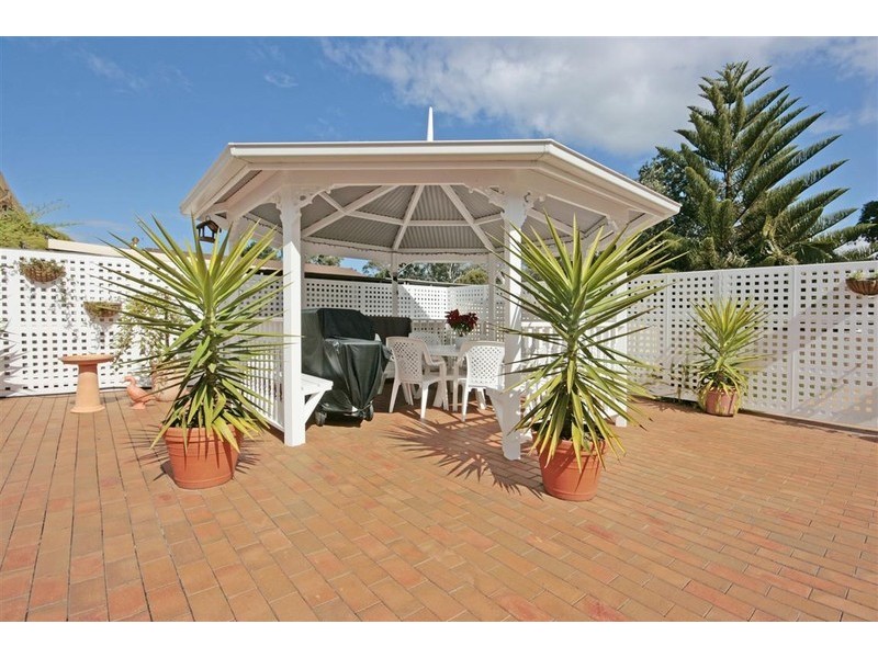 382 Beach Rd, Batehaven NSW 2536