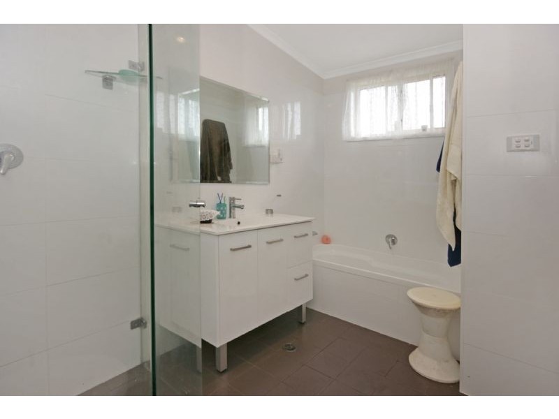 10 Bavarde Avenue, Batemans Bay NSW 2536