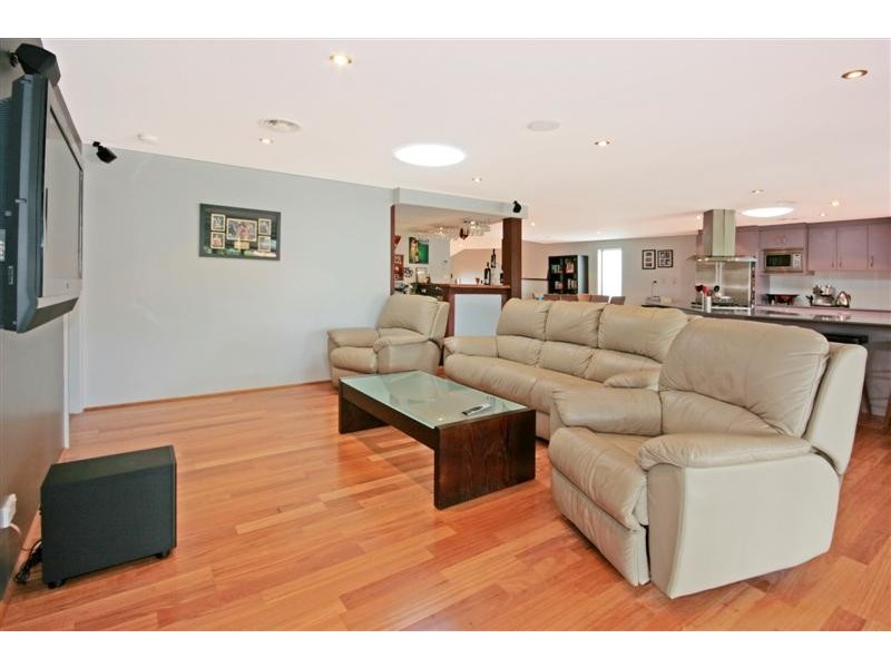 17 Elizabeth Drive, Broulee NSW 2537