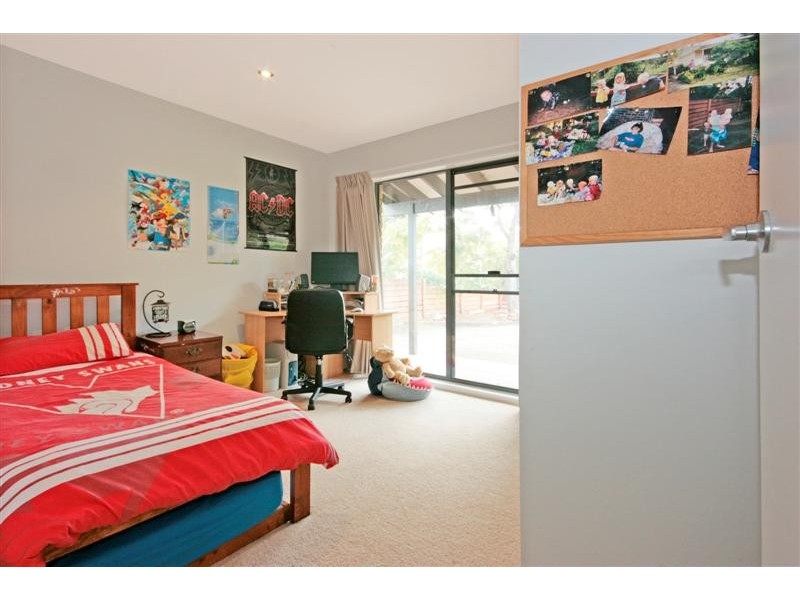 17 Elizabeth Drive, Broulee NSW 2537