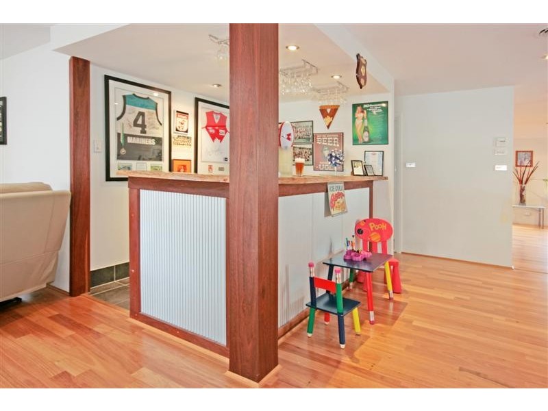 17 Elizabeth Drive, Broulee NSW 2537