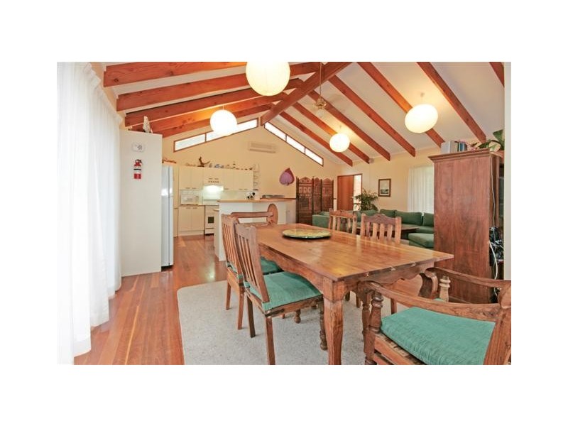 15 Sandy Place, Long Beach NSW 2536