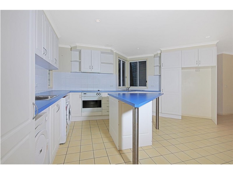 2/29 Bronte Crescent, Sunshine Bay NSW 2536
