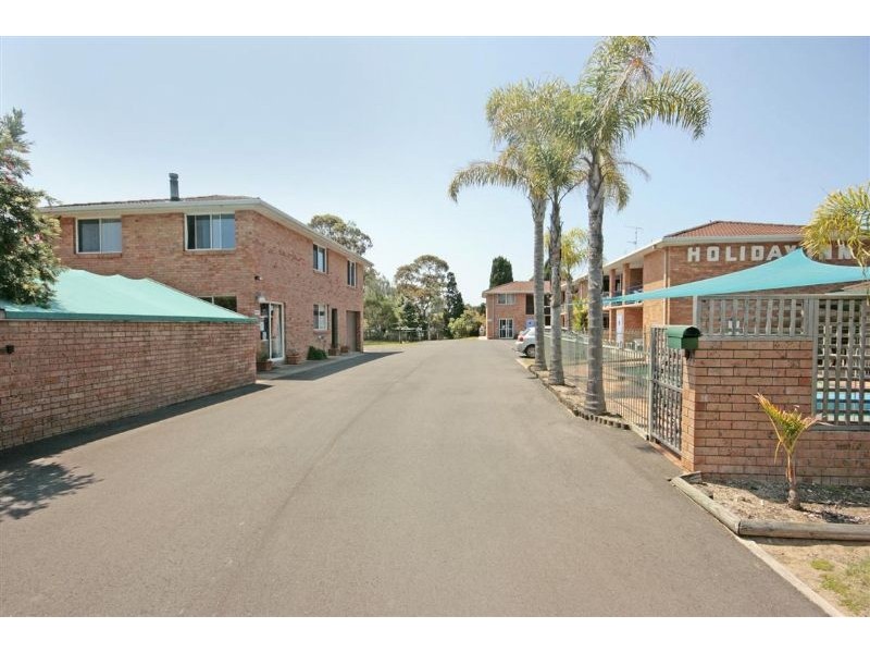 18 Imlay Street, Broulee NSW 2537