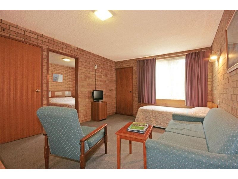 18 Imlay Street, Broulee NSW 2537