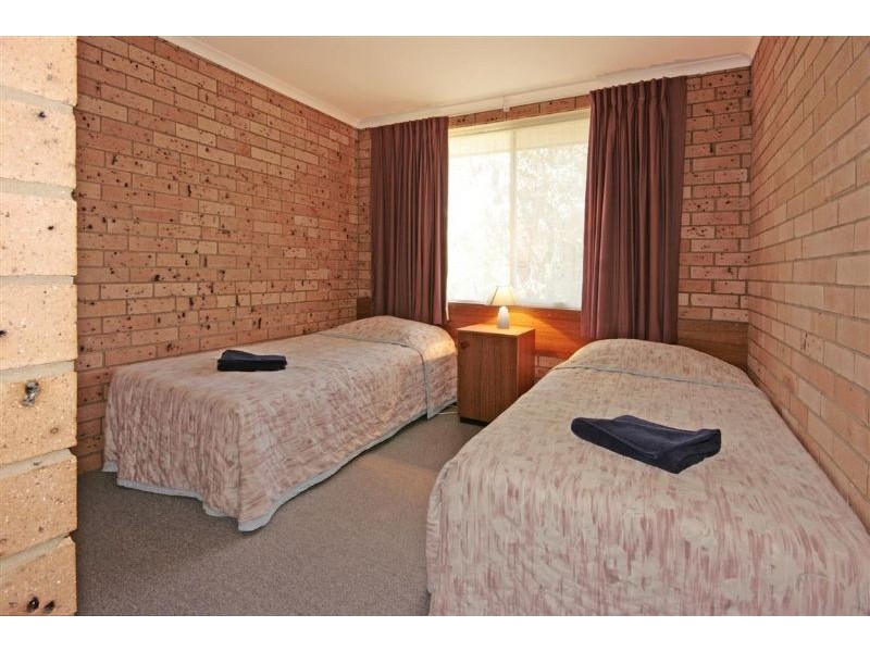 18 Imlay Street, Broulee NSW 2537