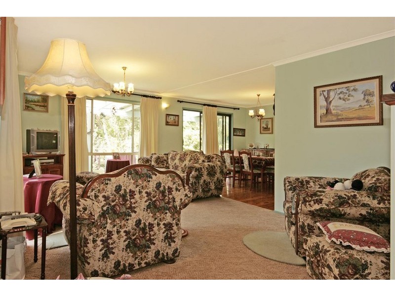 8  Bay View Street, Surf Beach NSW 2536