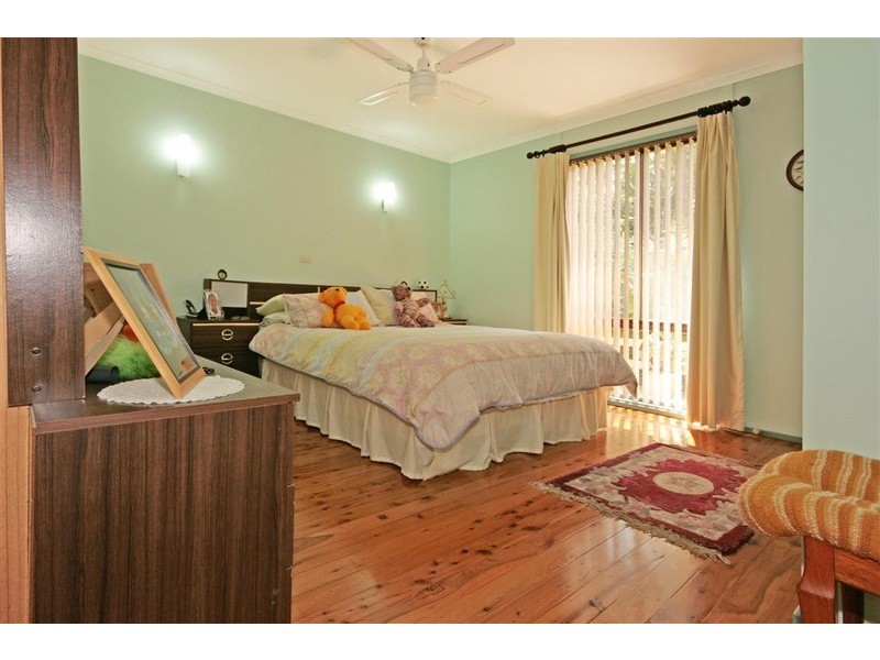 8  Bay View Street, Surf Beach NSW 2536