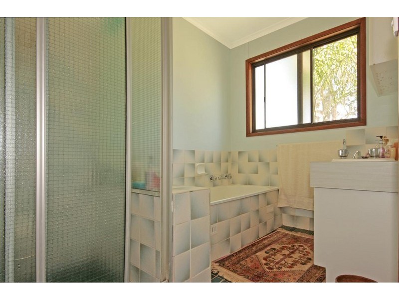 8  Bay View Street, Surf Beach NSW 2536