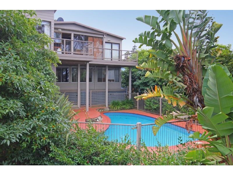 19 Tallawang Ave, Malua Bay NSW 2536