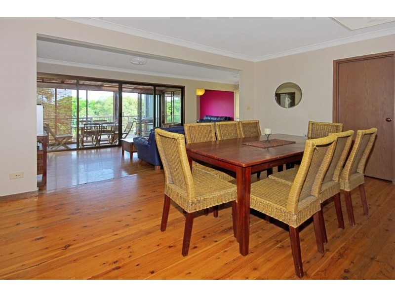 19 Tallawang Ave, Malua Bay NSW 2536