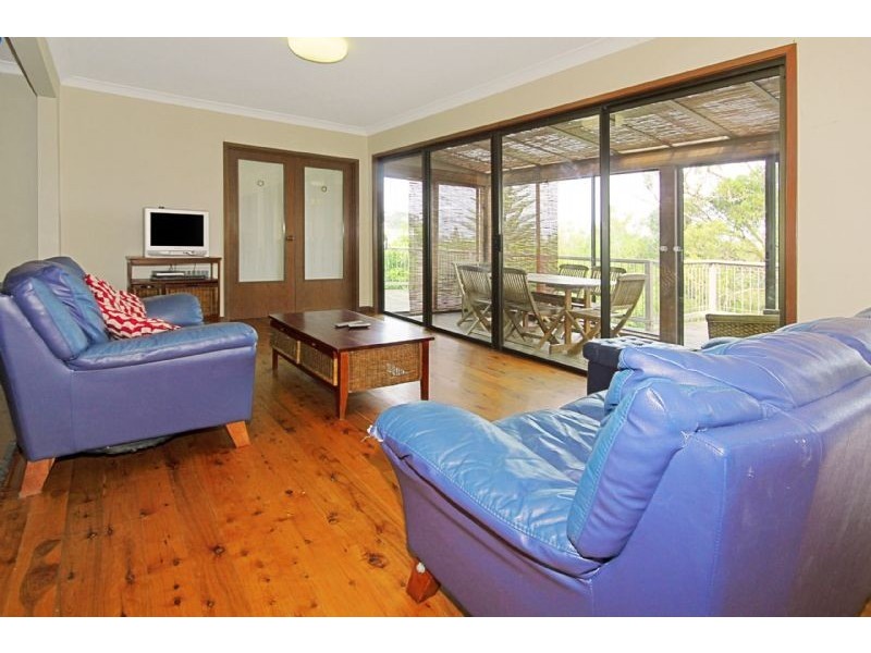 19 Tallawang Ave, Malua Bay NSW 2536