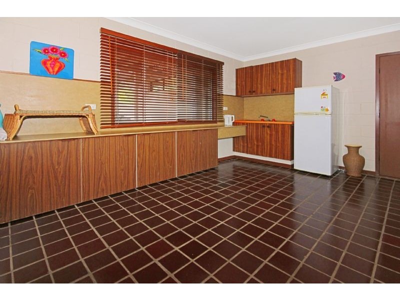 19 Tallawang Ave, Malua Bay NSW 2536