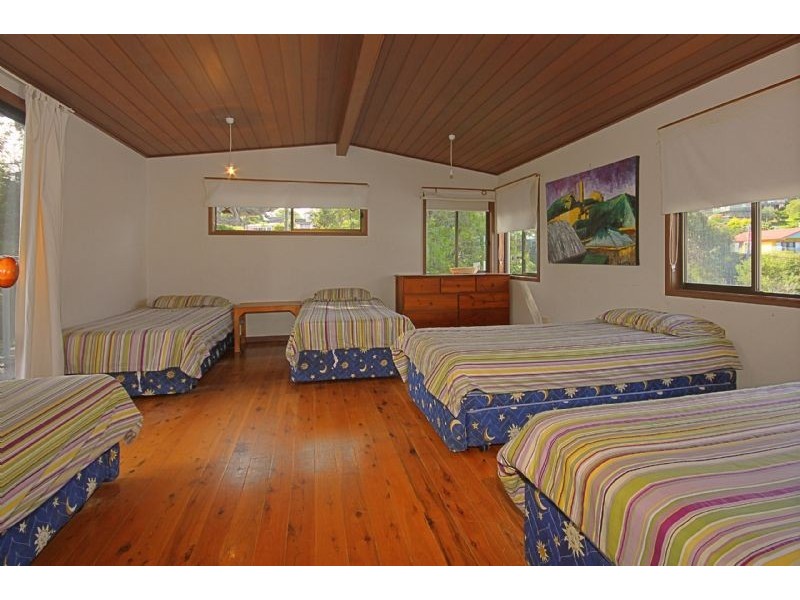 19 Tallawang Ave, Malua Bay NSW 2536