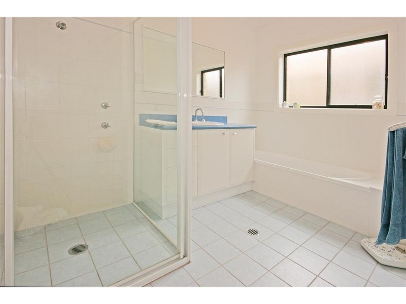 10 Willow Court, Maloneys Beach NSW 2536