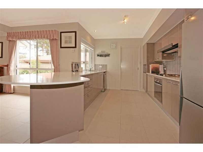 18 Freycinet Dr, Sunshine Bay NSW 2536