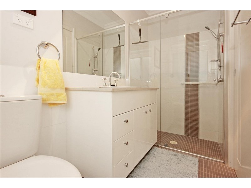 18 Freycinet Dr, Sunshine Bay NSW 2536