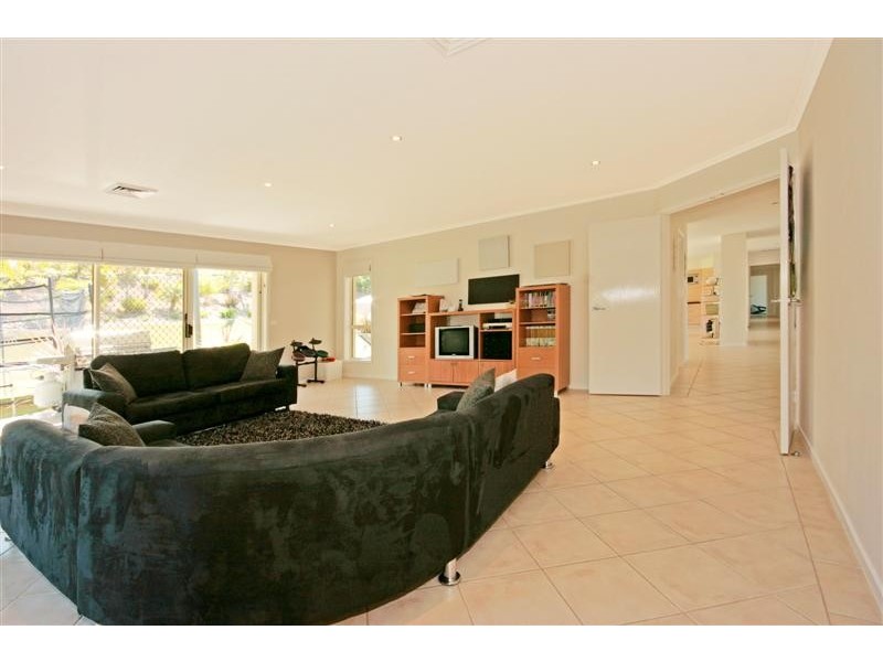 165 George Bass Drive, Surf Beach NSW 2536