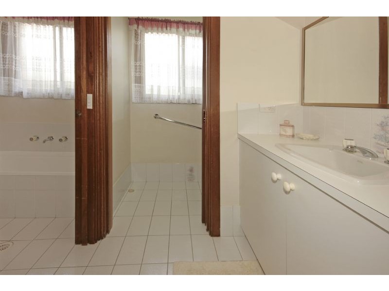 32 Euroka Avenue, Malua Bay NSW 2536