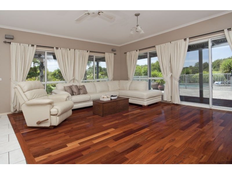 33 McBride Close, Malua Bay NSW 2536