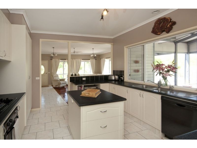 33 McBride Close, Malua Bay NSW 2536