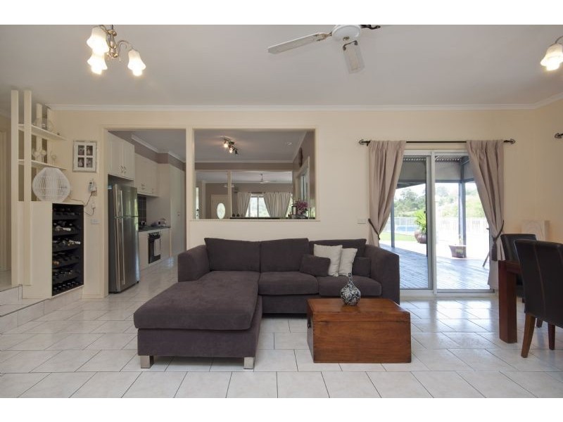 33 McBride Close, Malua Bay NSW 2536