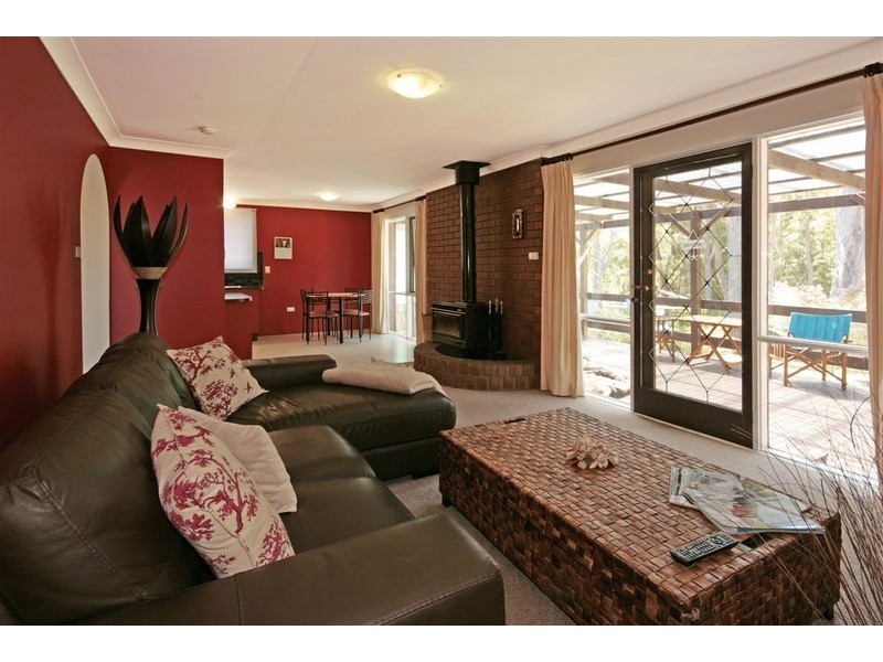 103 Maloneys Drive, Maloneys Beach NSW 2536