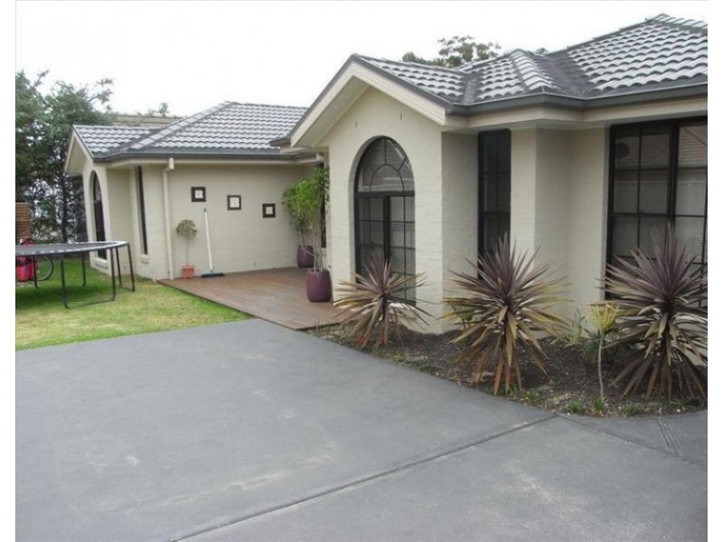 18a Cambridge Crescent, Broulee NSW 2537