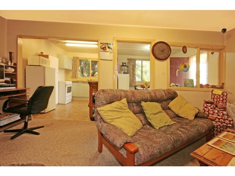 63  Vista Ave, Catalina NSW 2536