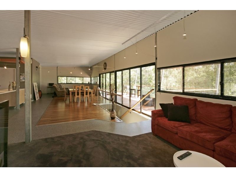 36 The Outlook Road, Surfside NSW 2536