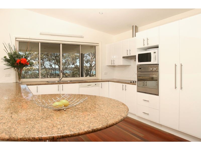 13 Sanctuary Place, Catalina NSW 2536