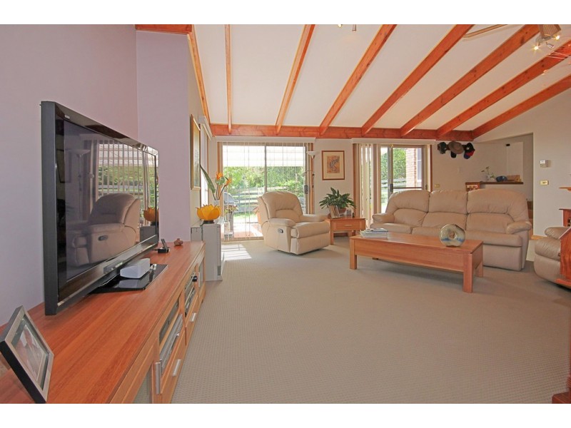 13 Haven Place, Batehaven NSW 2536