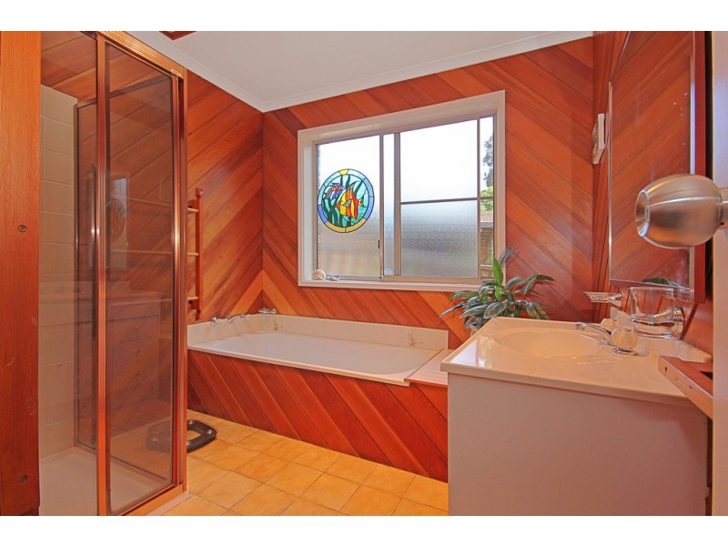 13 Haven Place, Batehaven NSW 2536